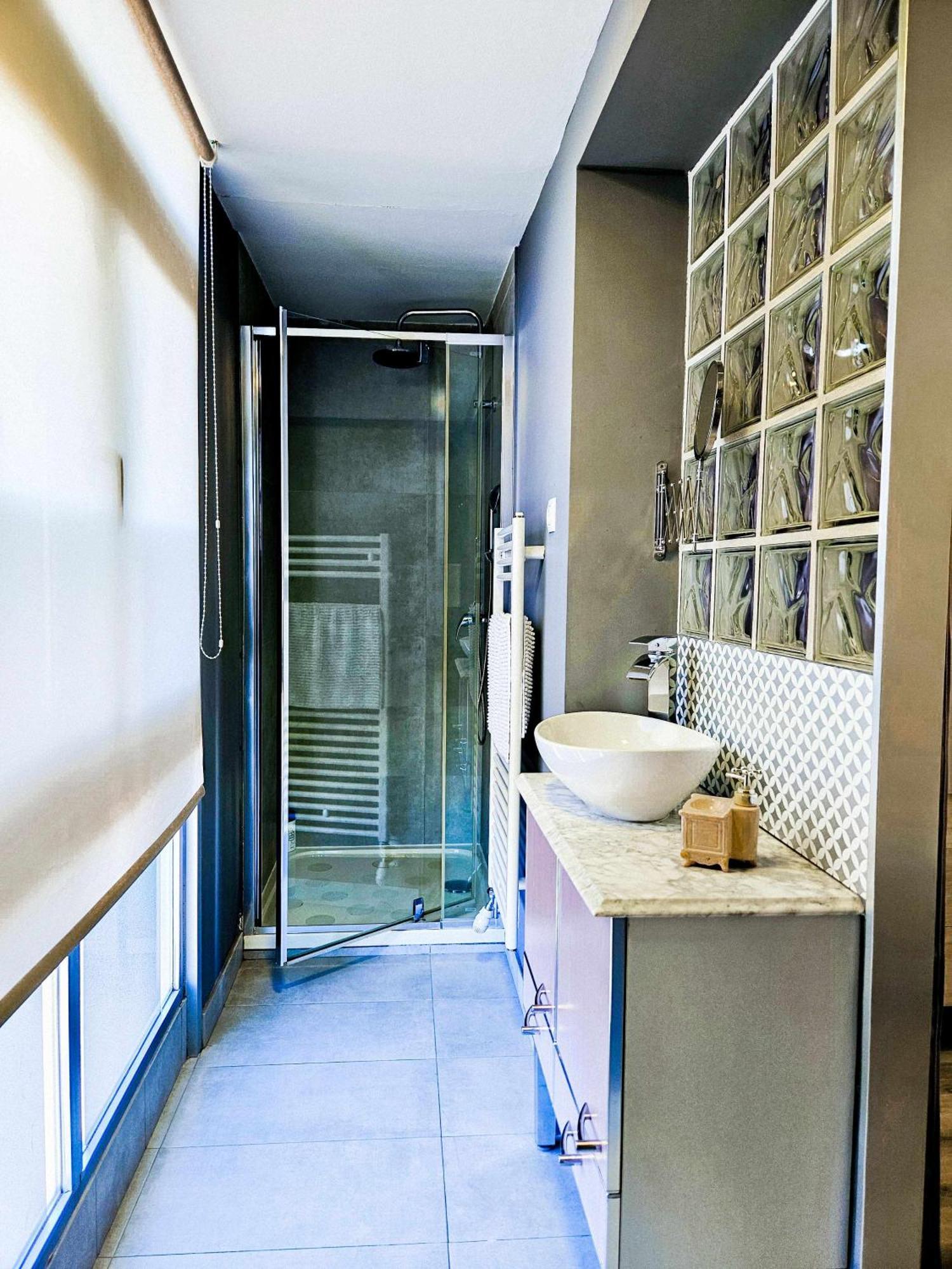 לאון Oak House Oakplacescom מראה חיצוני תמונה