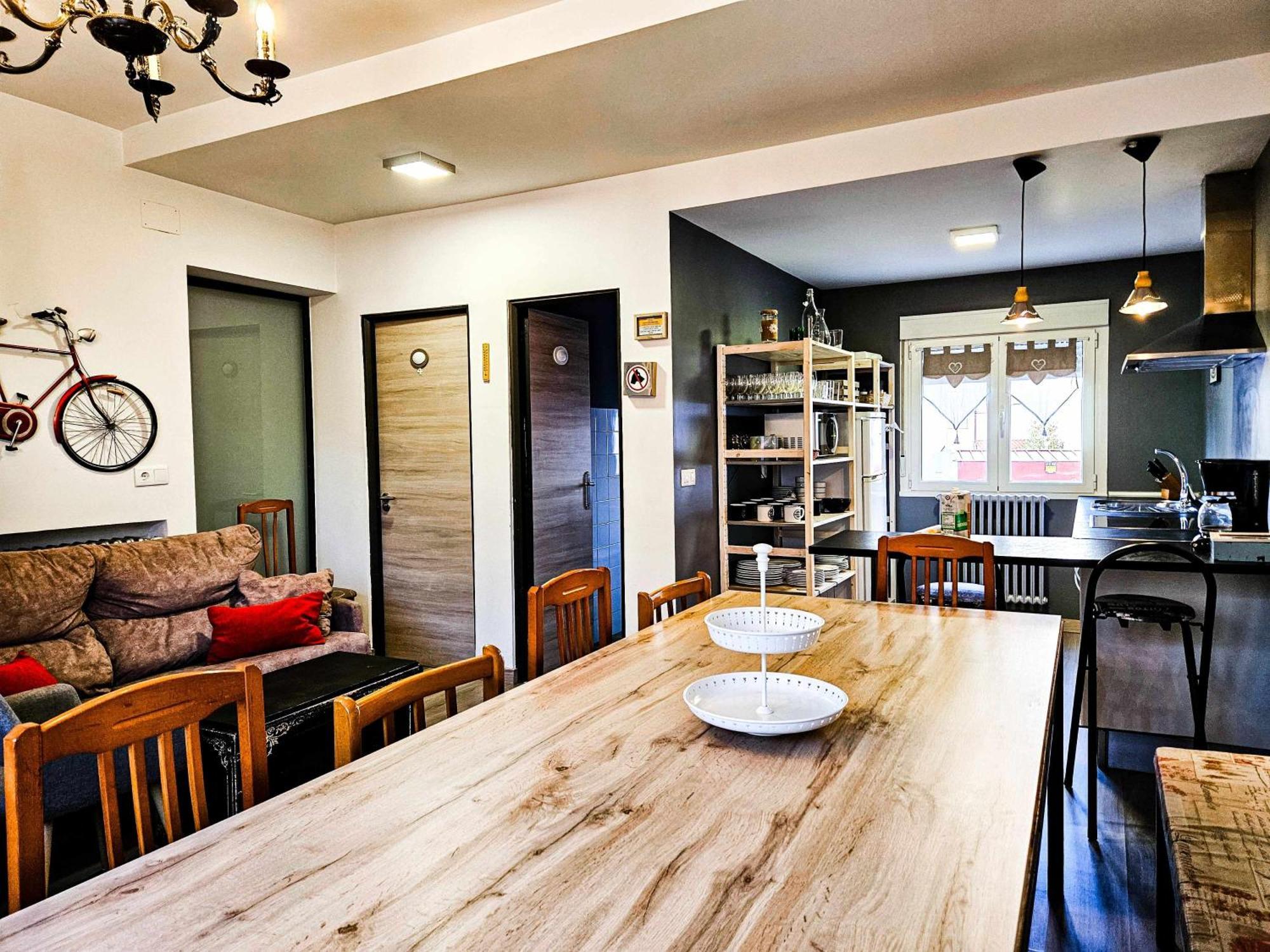לאון Oak House Oakplacescom מראה חיצוני תמונה