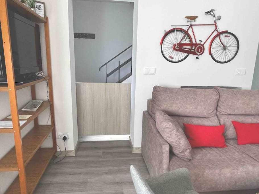 לאון Oak House Oakplacescom מראה חיצוני תמונה